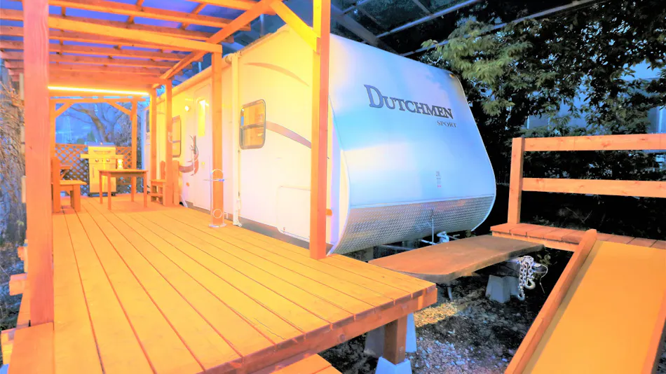 Secret Base Accommodation L-BASE