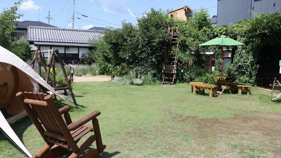 Secret Base Accommodation L-BASE