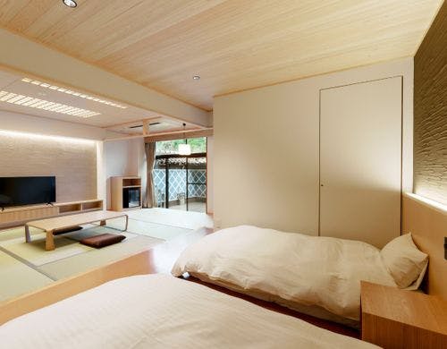 御影石の露天風呂付き特別室