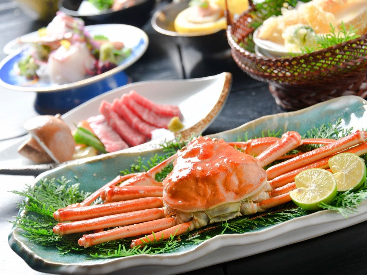 ปูหิมะและสเต็กเนื้อวากิวทตโตริ