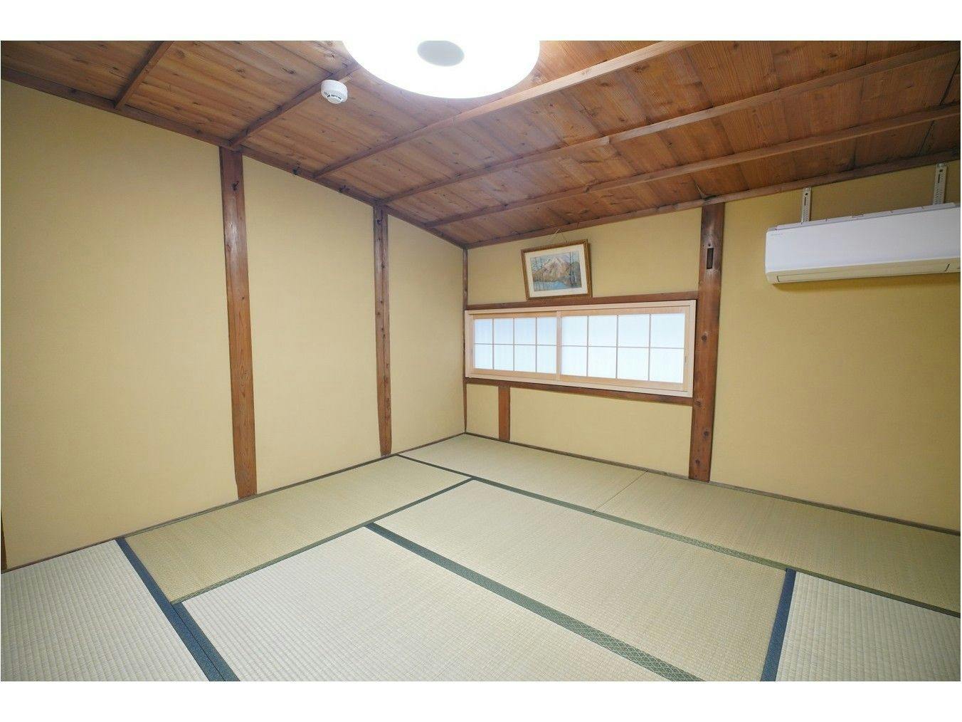 Tingkat dua, Bilik gaya Jepun untuk tiga orang