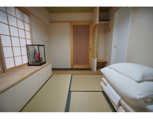 一階、和室二人部屋