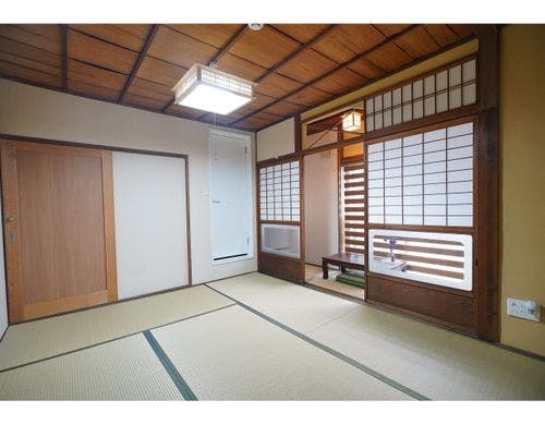 二階、和室三人部屋