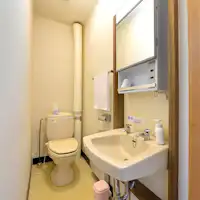 ห้องพักสไตล์ญี่ปุ่น 8 เสื่อ พร้อมห้องน้ำและเครื่องปรับอากาศ