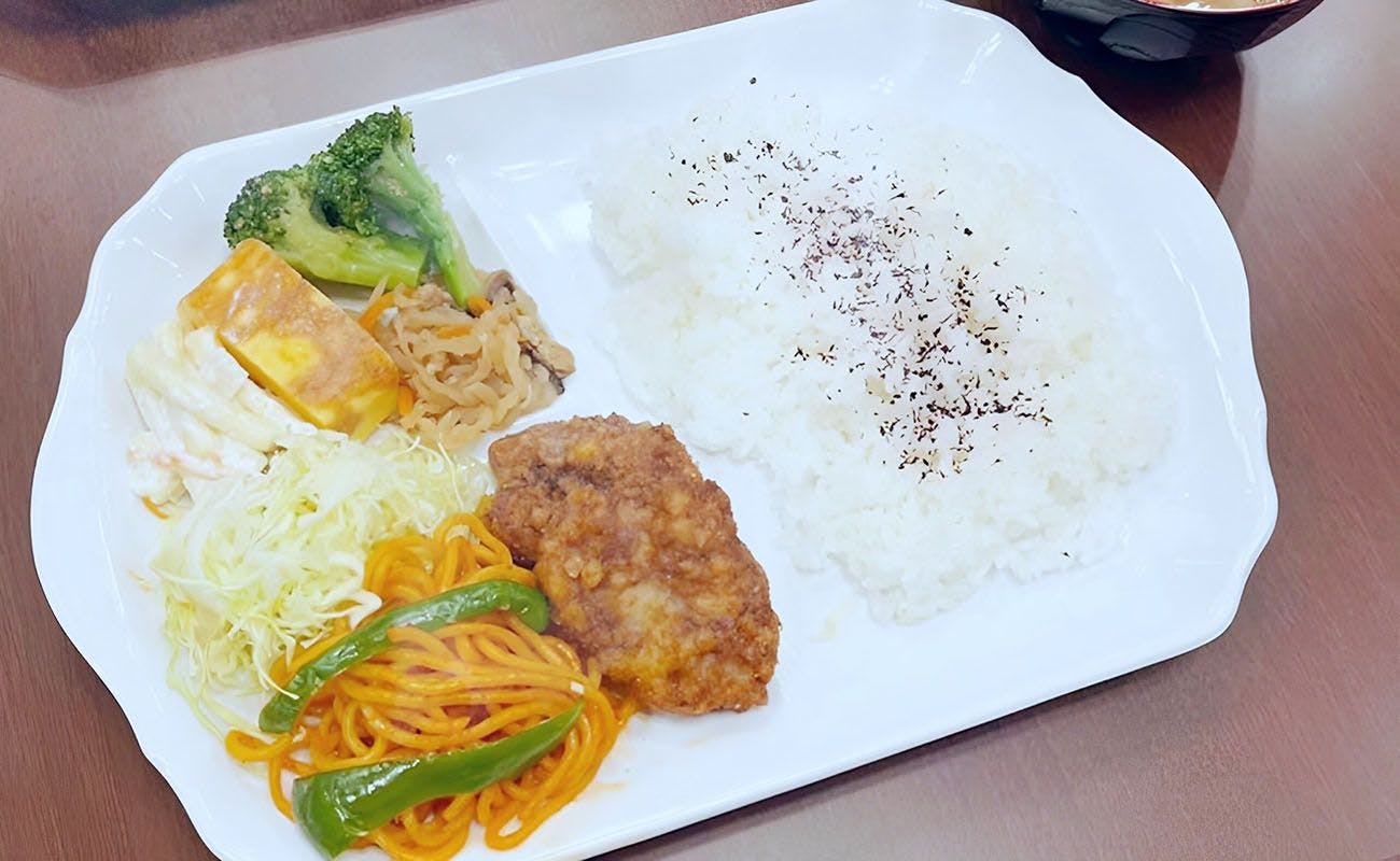朝食