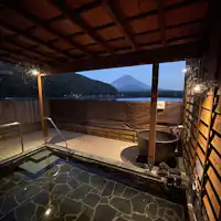 Pemandian terbuka (sore hari)