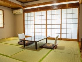 精進レークホテル