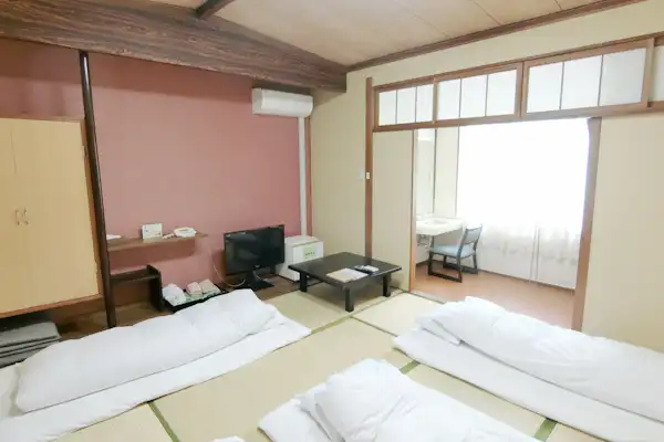 ห้องสไตล์ญี่ปุ่น B พร้อมอ่างล้างหน้าและห้องน้ำ ขนาด 7.5 เสื่อขึ้นไป