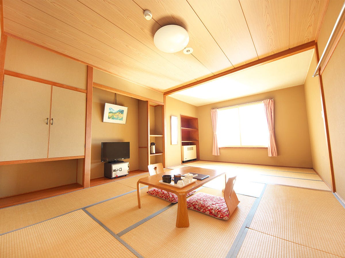 Shiga Swiss Inn