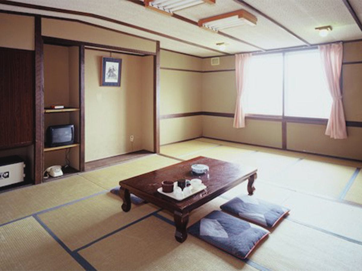 Shiga Swiss Inn