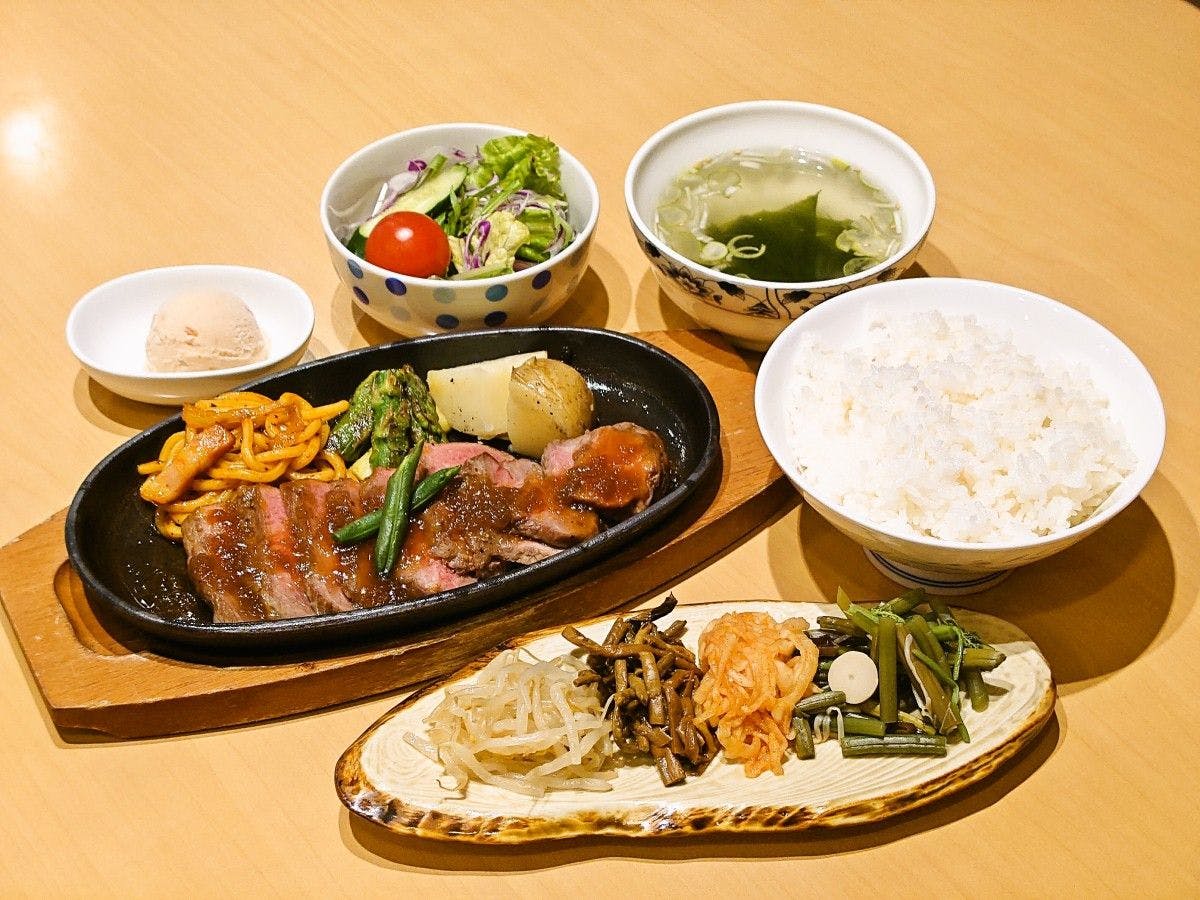 Hotel Folkloro Takahata