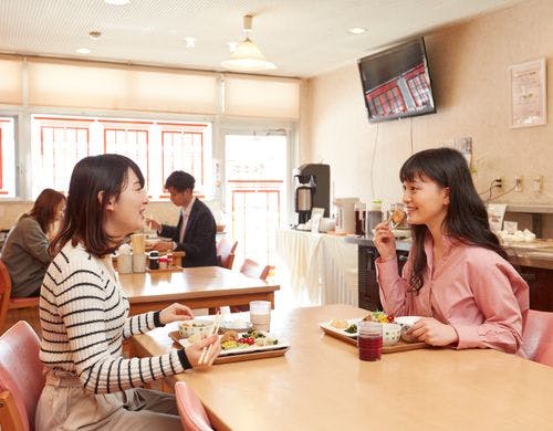 ■朝食会場:隣接レストラン