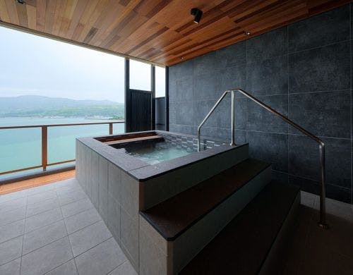 リニューアル露天風呂付きメゾネット特別室