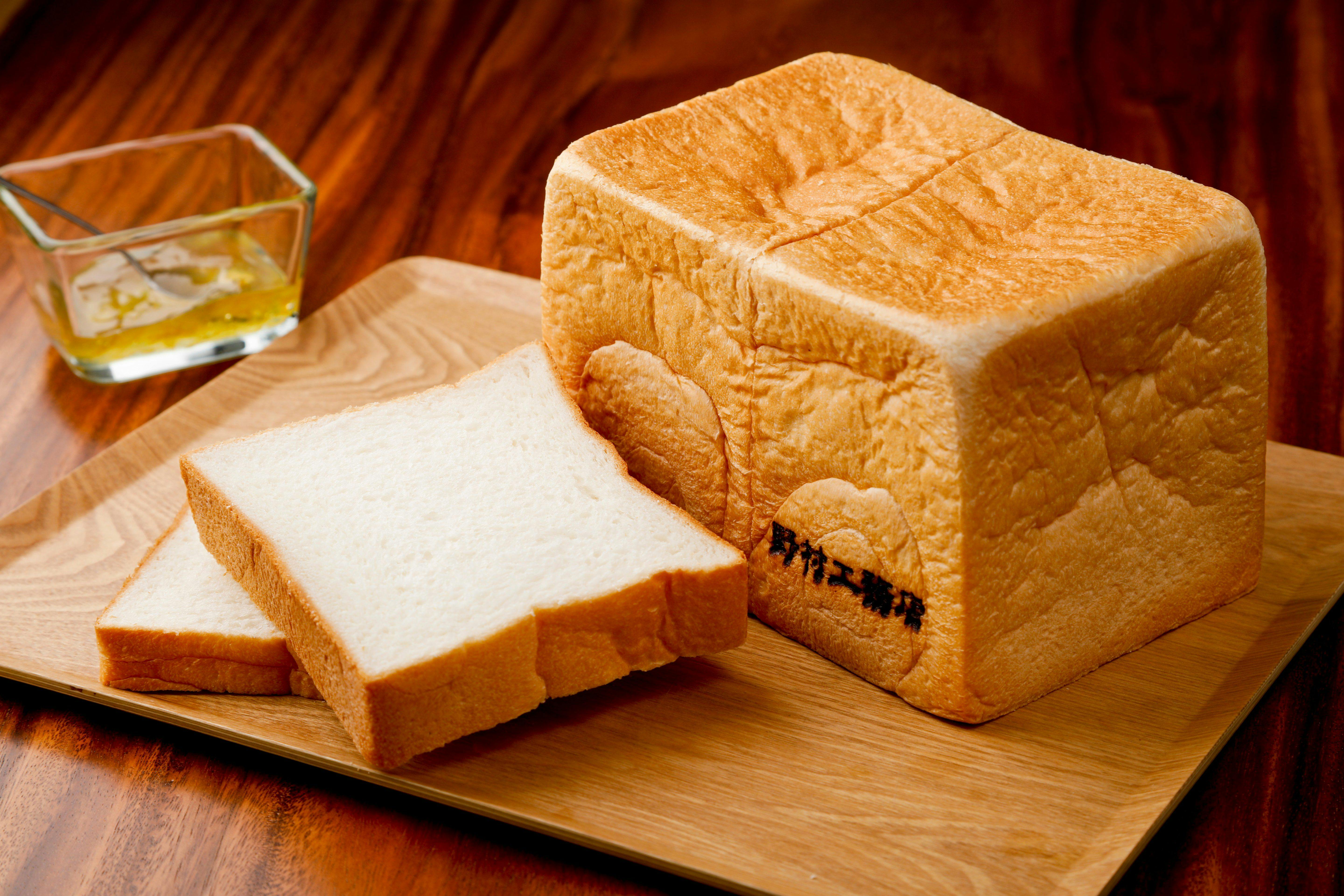 We are closed during the summer, Golden Week, and winter holidays.