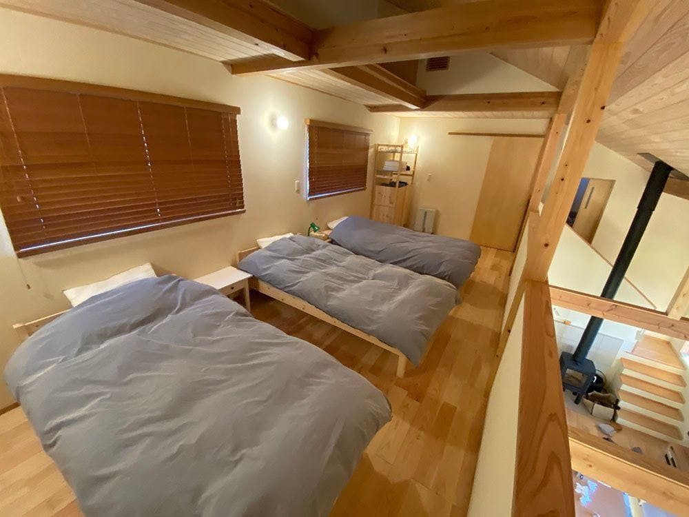 Kamar terpisah dengan 3 kamar tidur