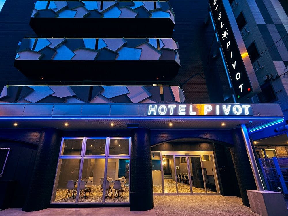 HOTEL PIVOT