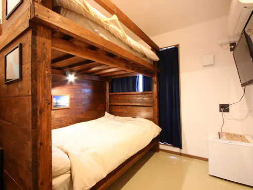 Kamar tidur dengan tempat tidur tingkat