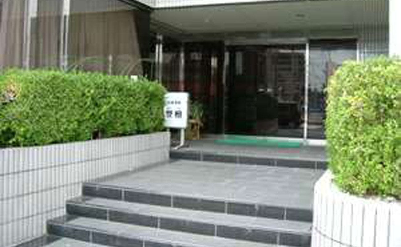 ทางเข้าโรงแรมซันรอยัล