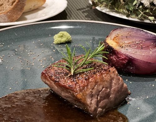 国産黒毛A5ランクステーキ