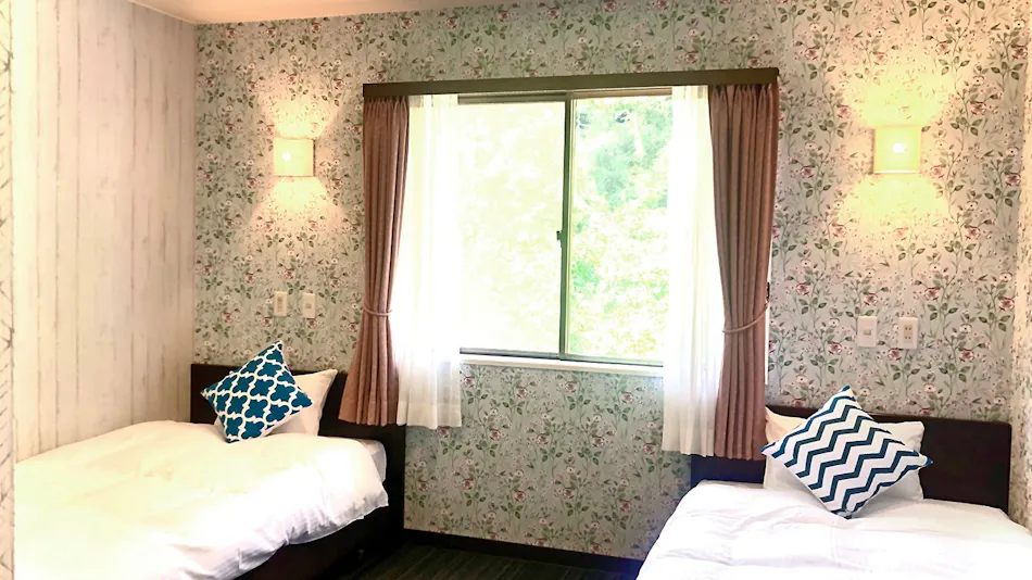 Small Hotel SHIMOKOSHIKI