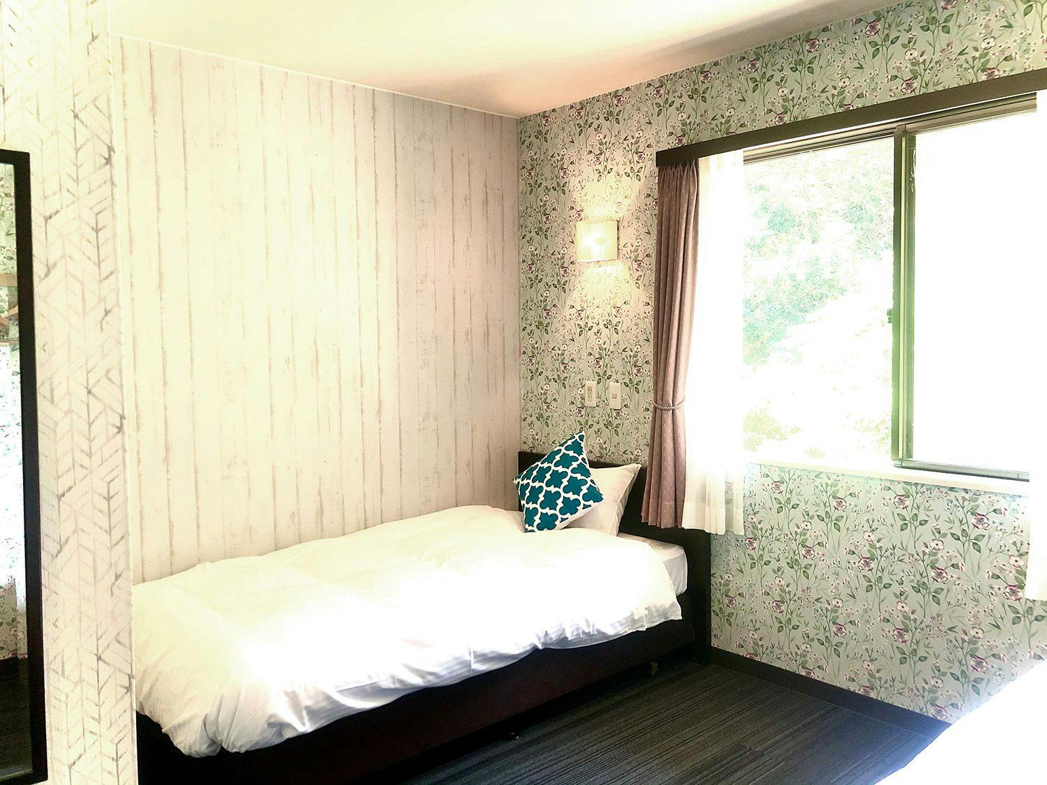 Small Hotel SHIMOKOSHIKI