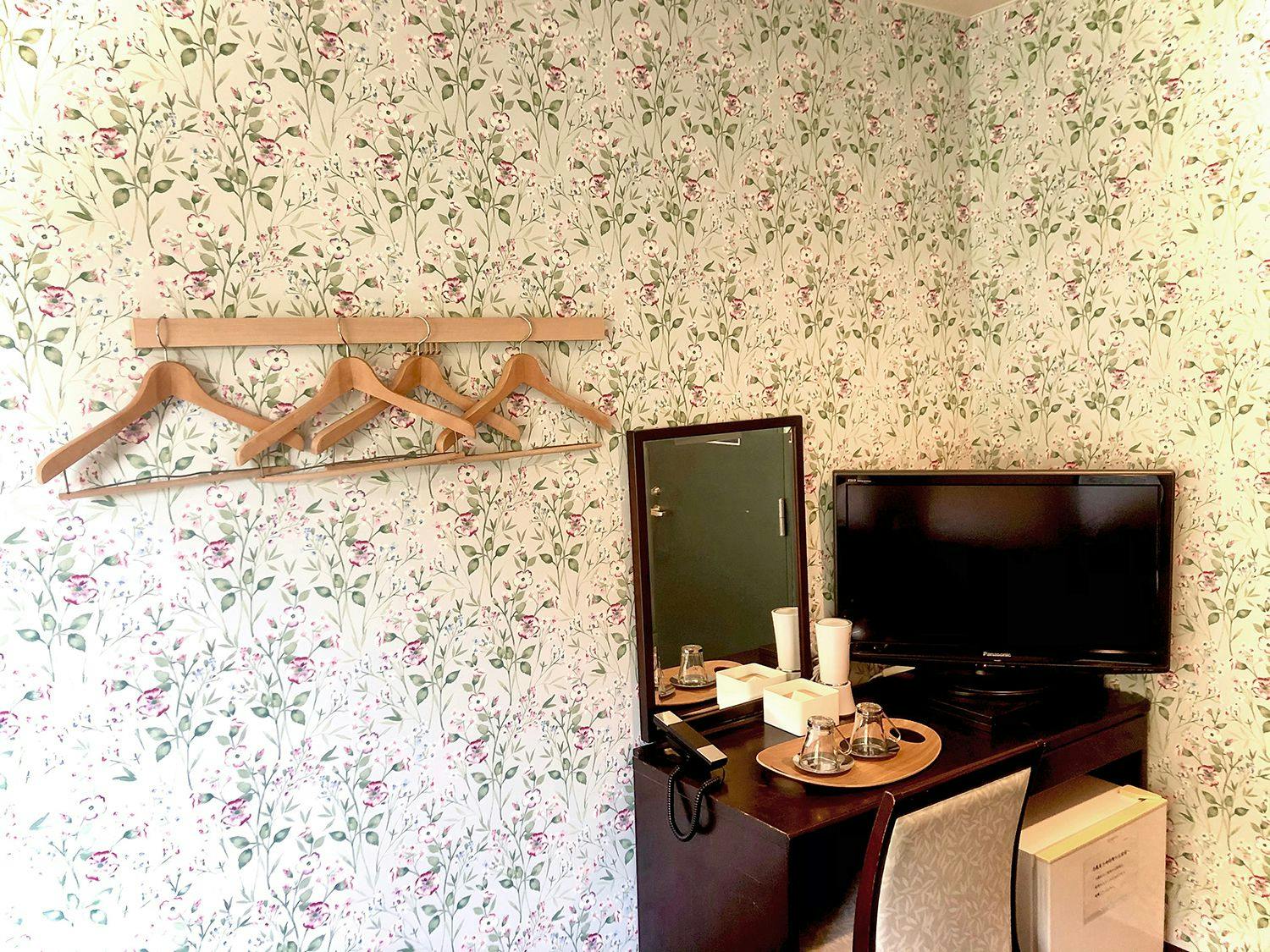 Small Hotel SHIMOKOSHIKI