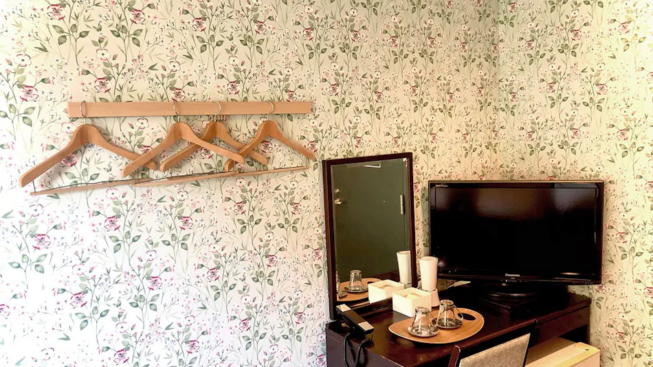 Small Hotel SHIMOKOSHIKI
