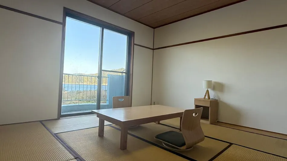 Small Hotel SHIMOKOSHIKI