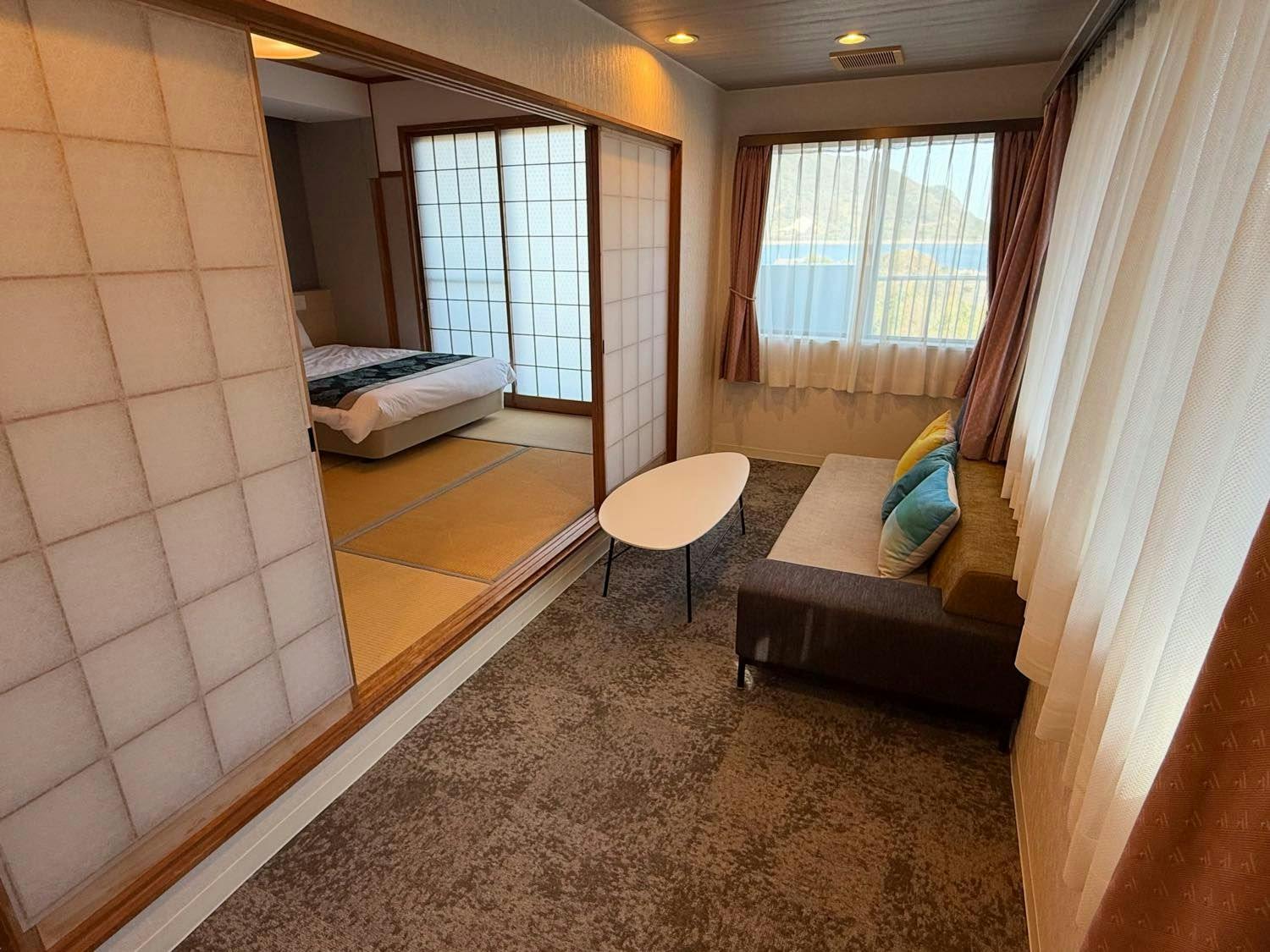 Small Hotel SHIMOKOSHIKI