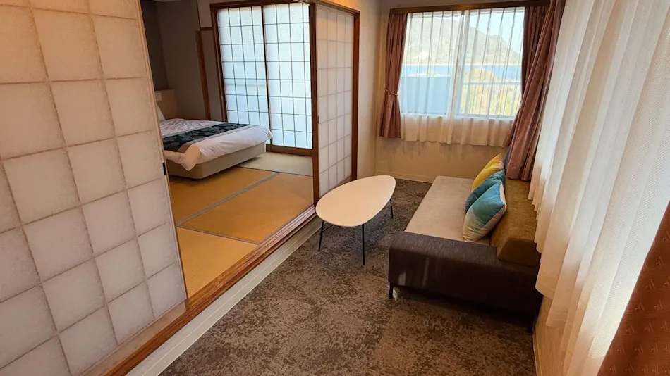 Small Hotel SHIMOKOSHIKI