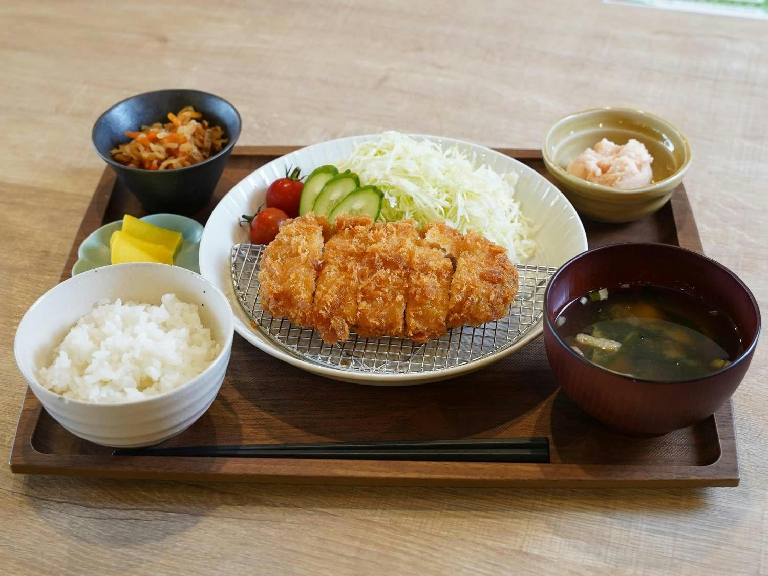 Small Hotel SHIMOKOSHIKI