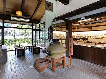 Trung tâm truyền thống gốm Iga