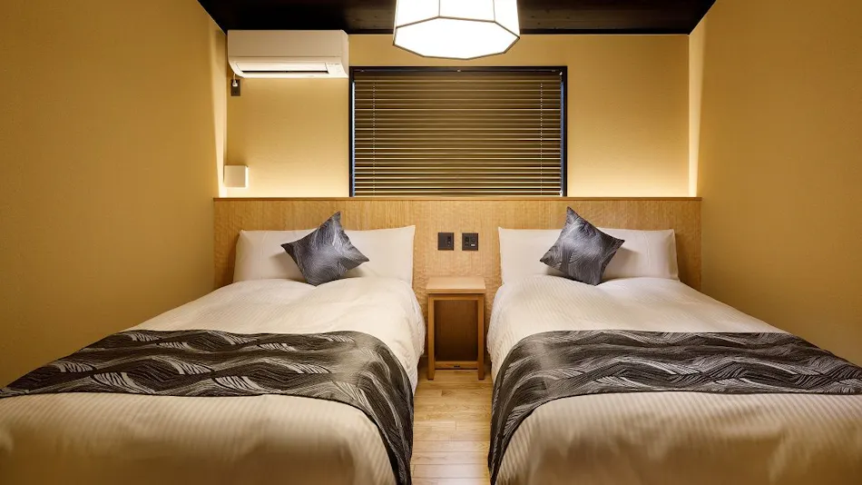 Kanade Higashiyama-Sanjo