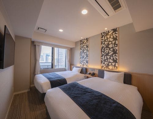 京都の街並みを一望いただけるお部屋です。