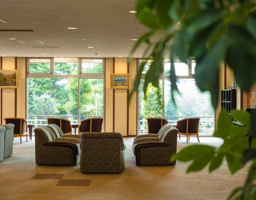 *館内 ロビーラウンジ