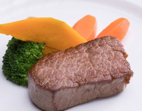 *夕食　肉料理 　一例