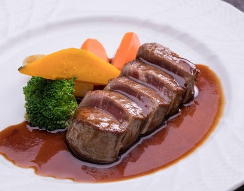 *夕食　肉料理 　一例