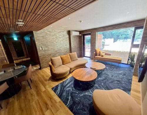 新・金色の間　十六夜