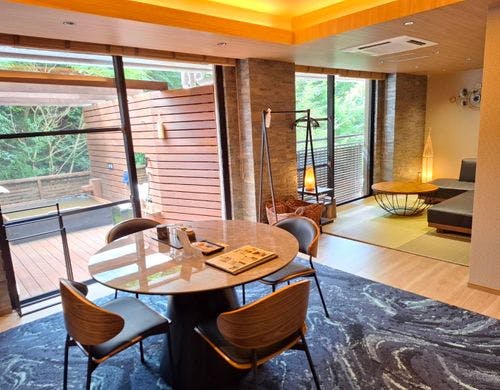 金色の間　雪月花