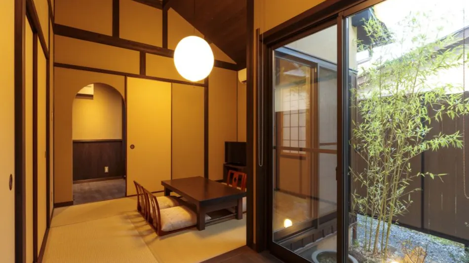 Natural Hot Spring Inn Choseian