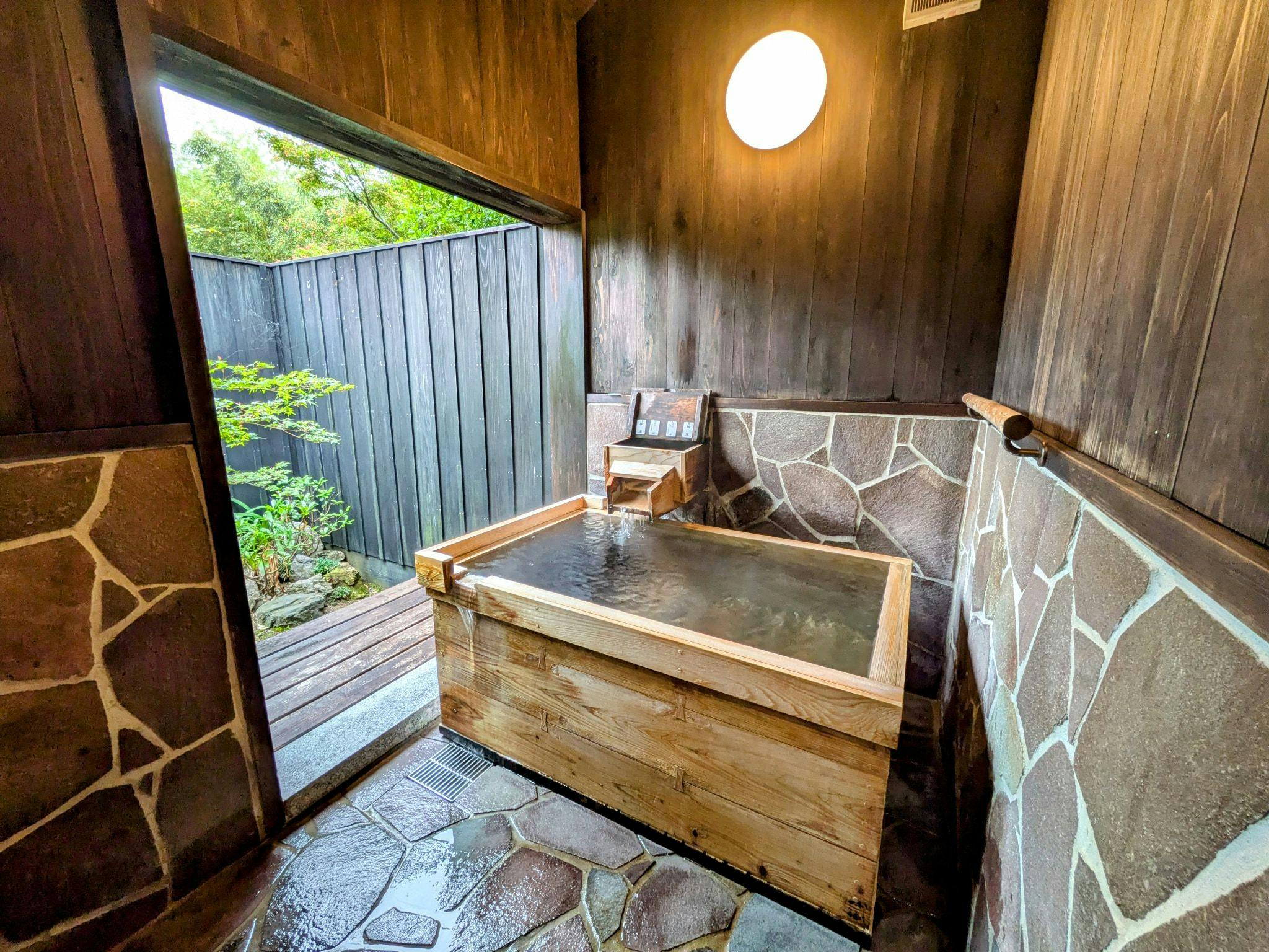 Natural Hot Spring Inn Choseian
