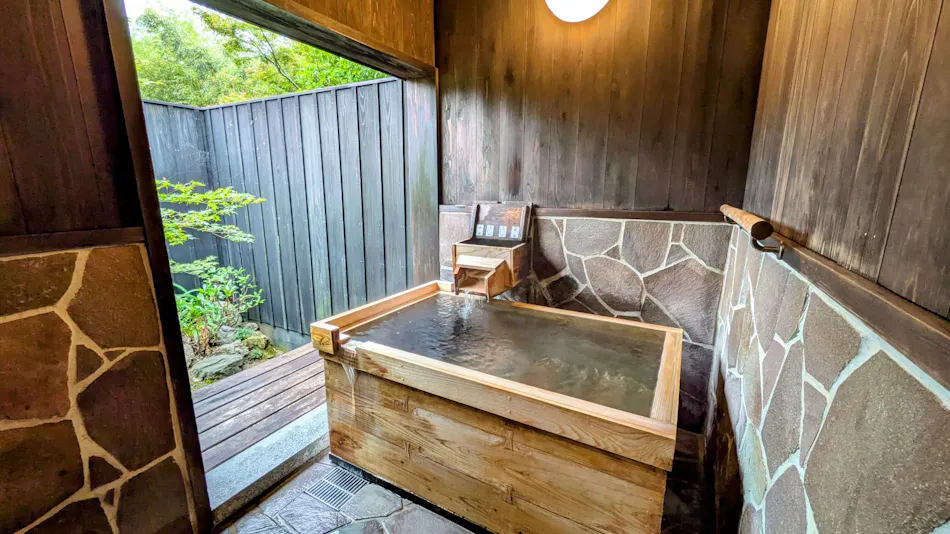 Natural Hot Spring Inn Choseian