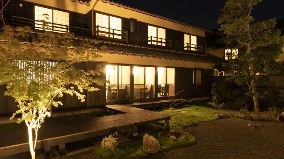 Natural Hot Spring Inn Choseian