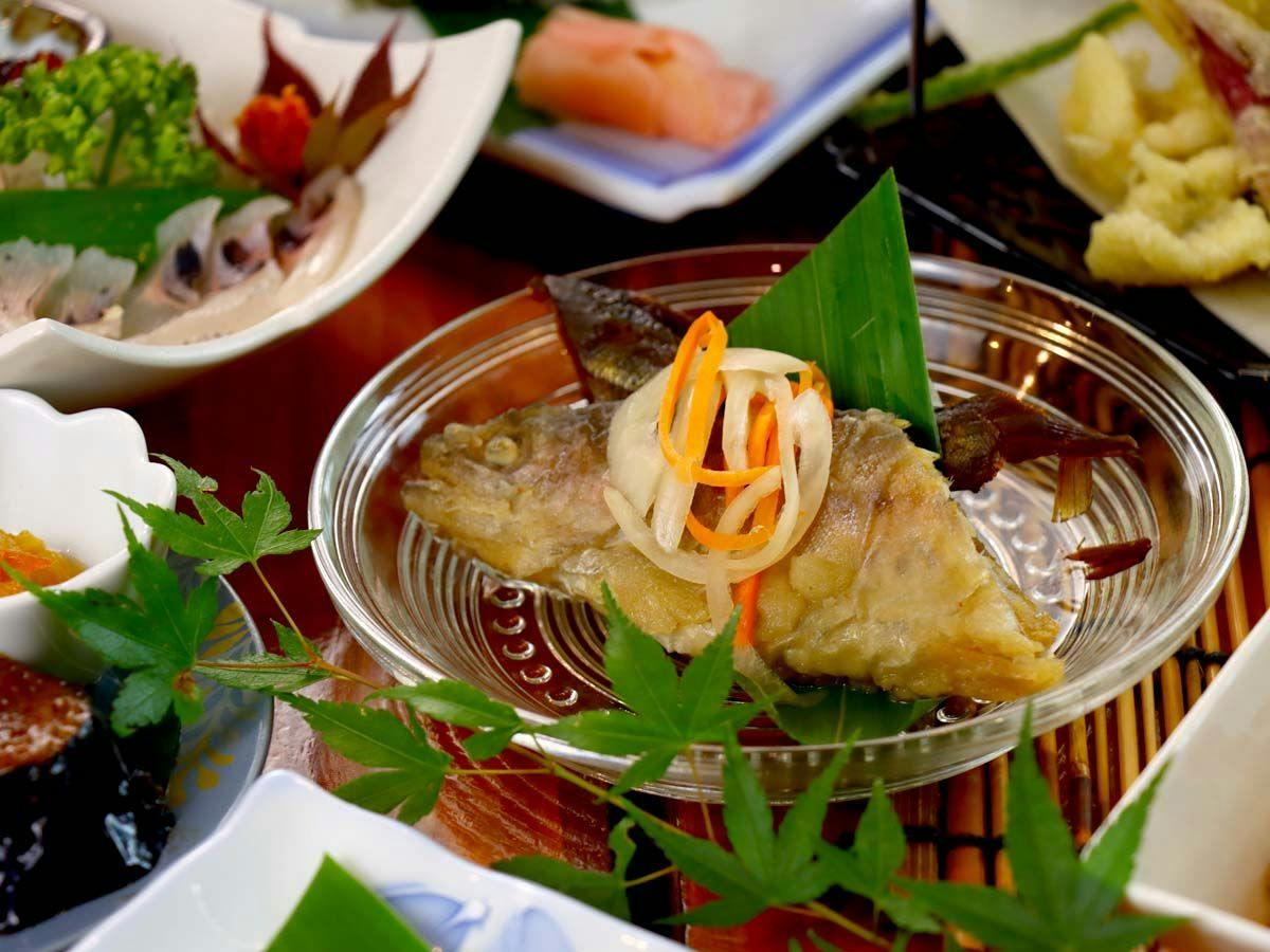 Hiroshige Inn: A Secluded Lodge to Enjoy the River and Mountains