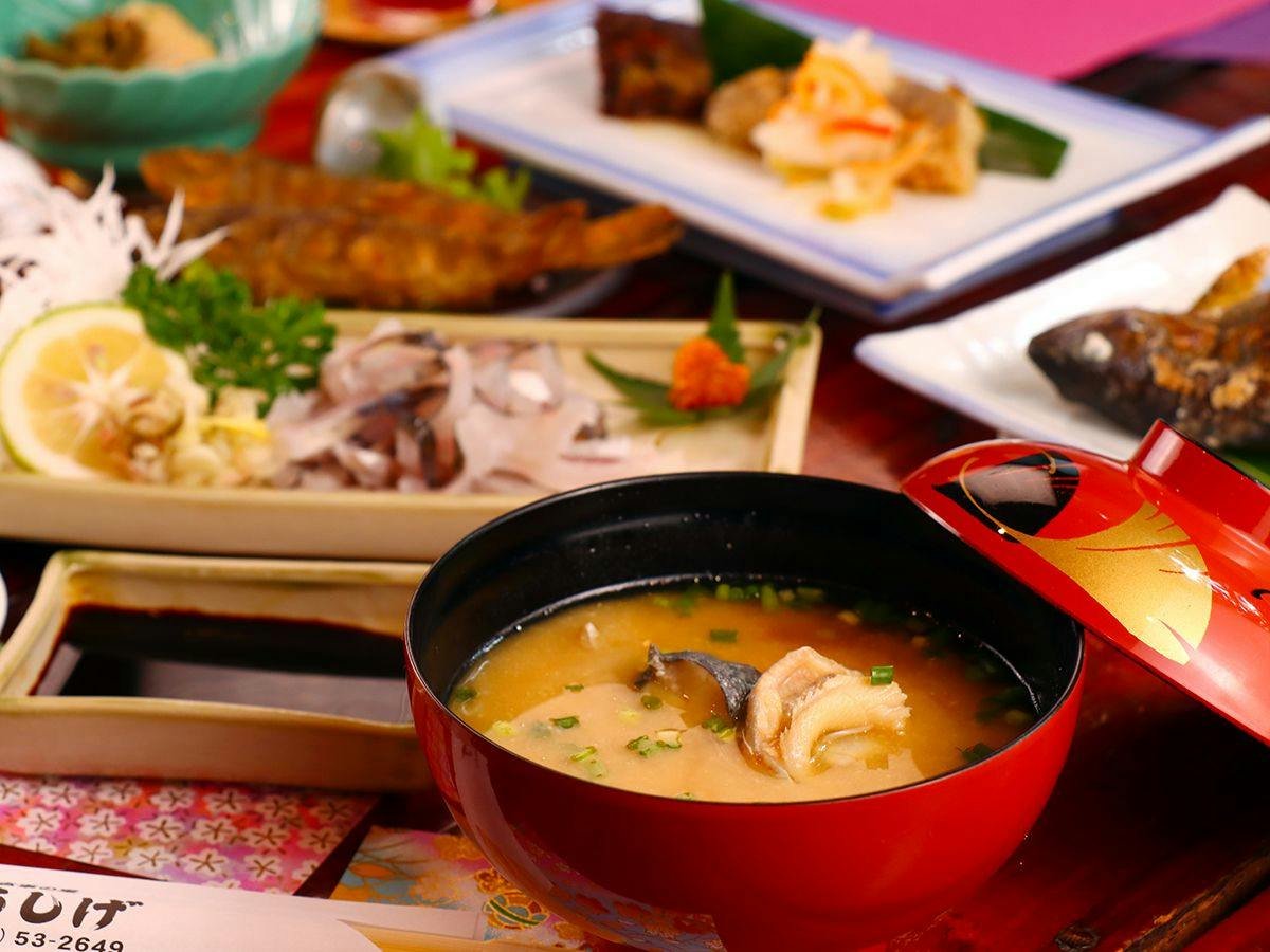 Hiroshige Inn: A Secluded Lodge to Enjoy the River and Mountains