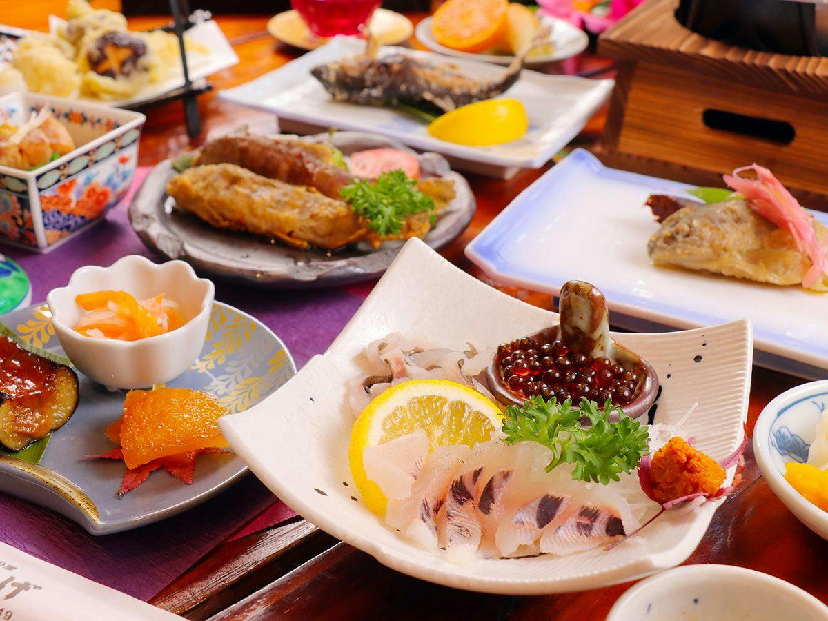 Hiroshige Inn: A Secluded Lodge to Enjoy the River and Mountains