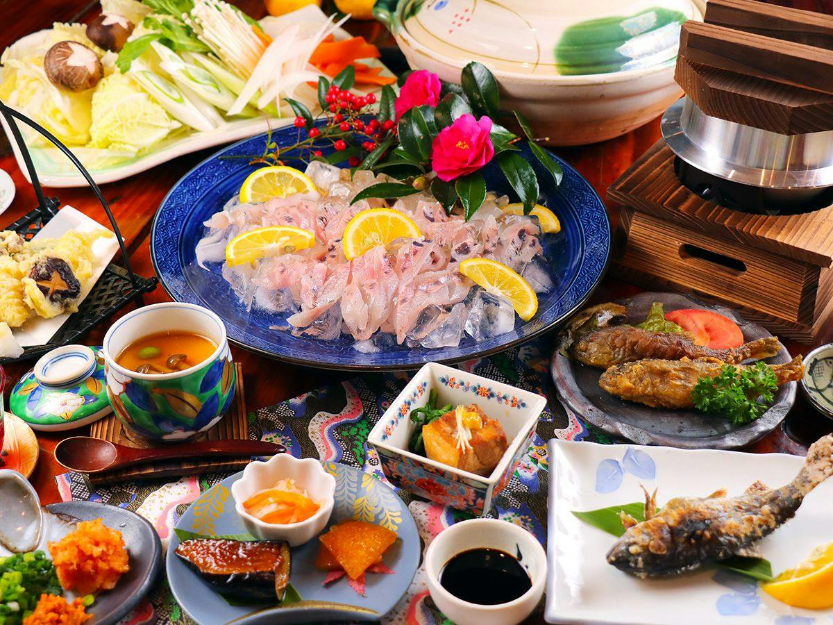 Hiroshige Inn: A Secluded Lodge to Enjoy the River and Mountains