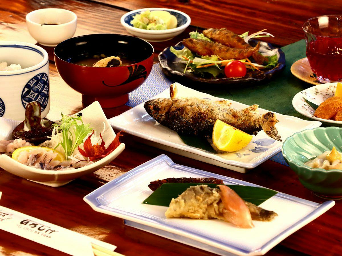Hiroshige Inn: A Secluded Lodge to Enjoy the River and Mountains