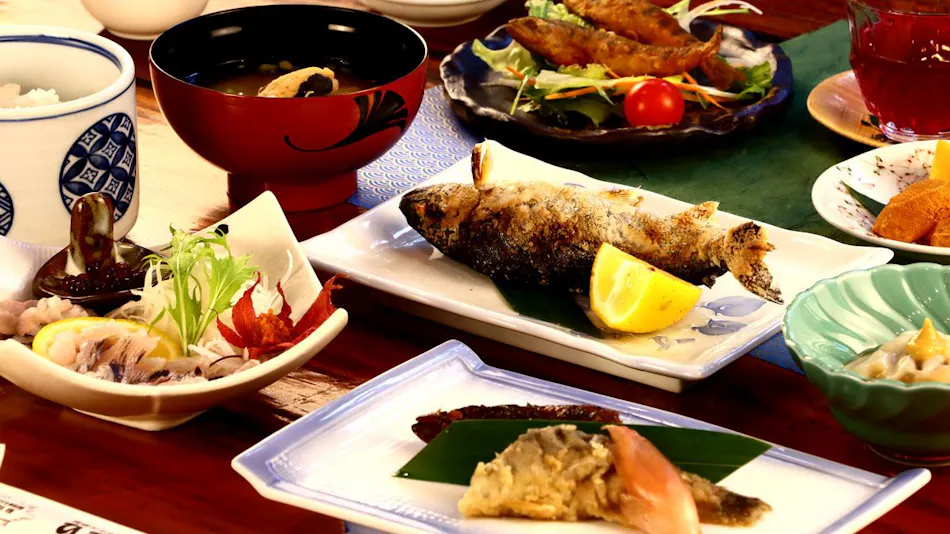 Hiroshige Inn: A Secluded Lodge to Enjoy the River and Mountains