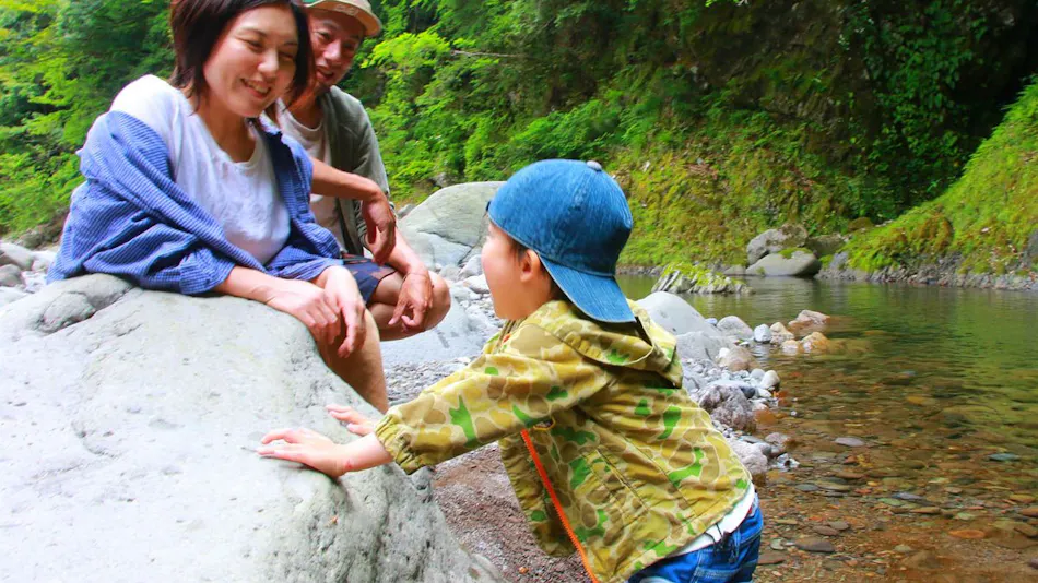 Hiroshige Inn: A Secluded Lodge to Enjoy the River and Mountains